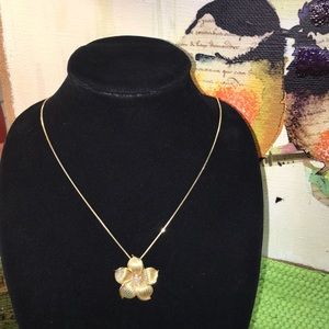 Beautiful 14 karat gold and diamond pin/pendant.